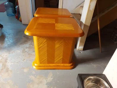 Set of two oak end tables - photo 3
