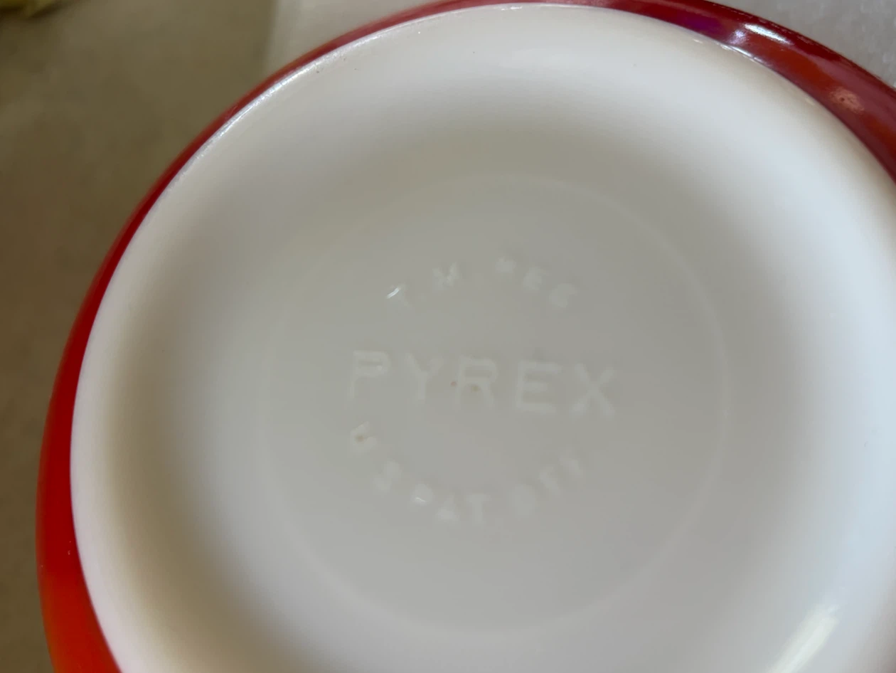 Vintage Pyrex Nesting Mixing Bowl Set - photo 3