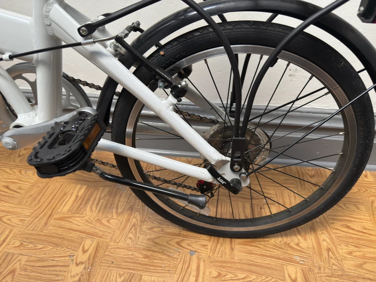 Biria Folding Bicycle White - photo 4