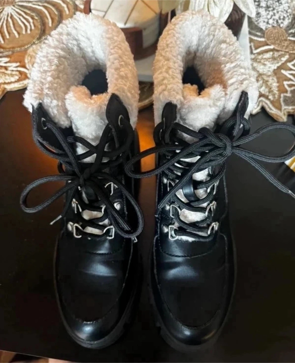 Black Lace-Up Sherpa Lined Boots - photo 4