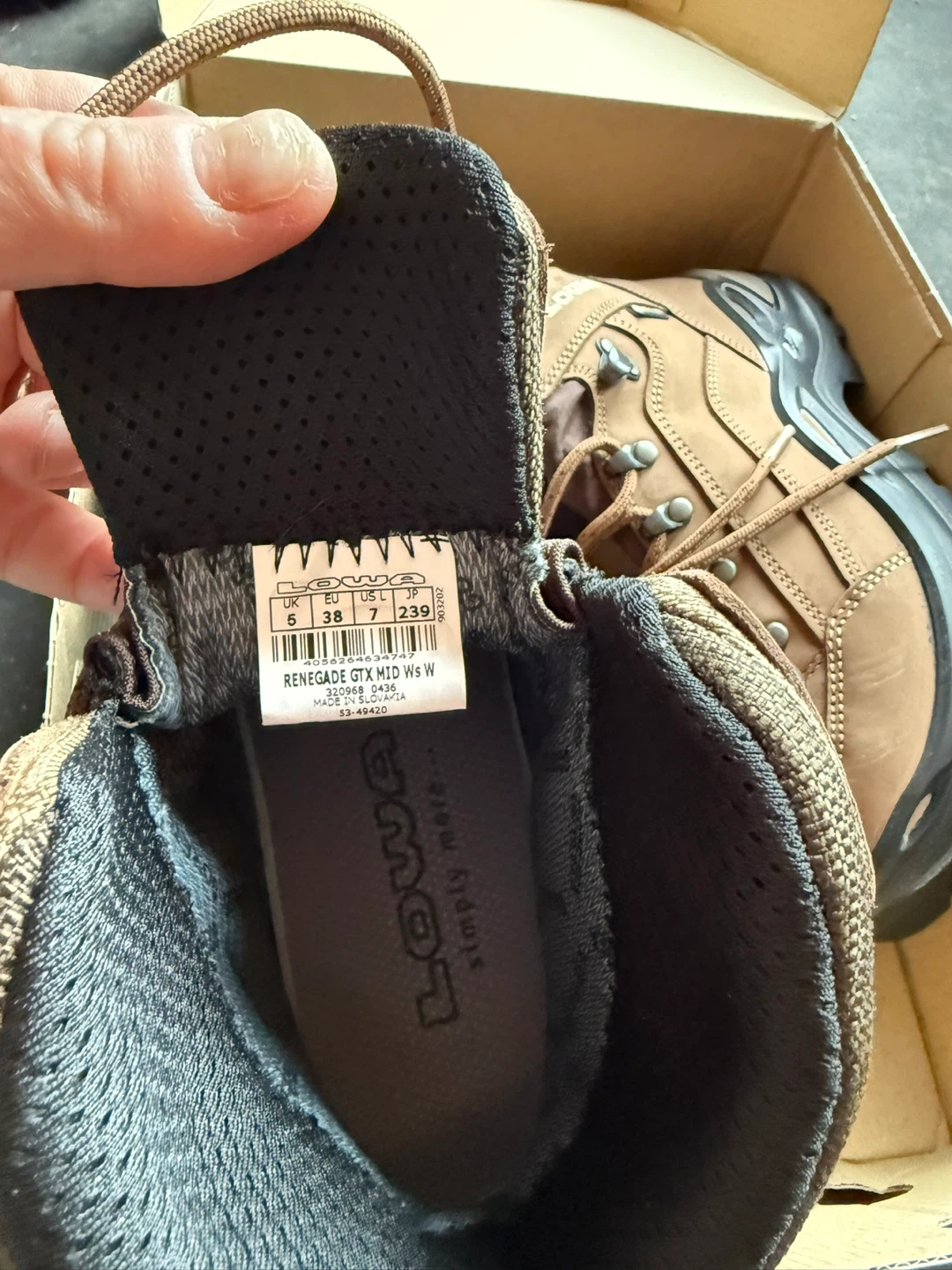 Lowa Renegade GTX Mid - NWT - size 7 wide - photo 3