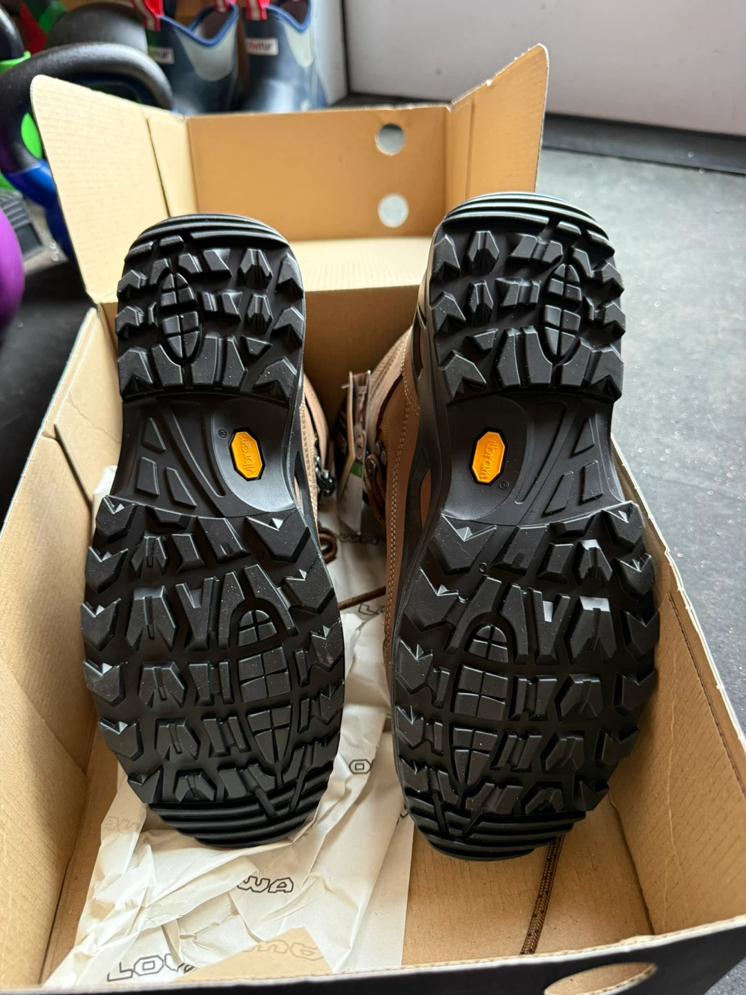 Lowa Renegade GTX Mid - NWT - size 7 wide - photo 4