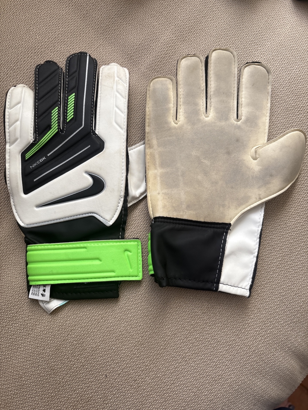 Nike GK Jr. Grip Youth Goalkeeper Gloves Size 7