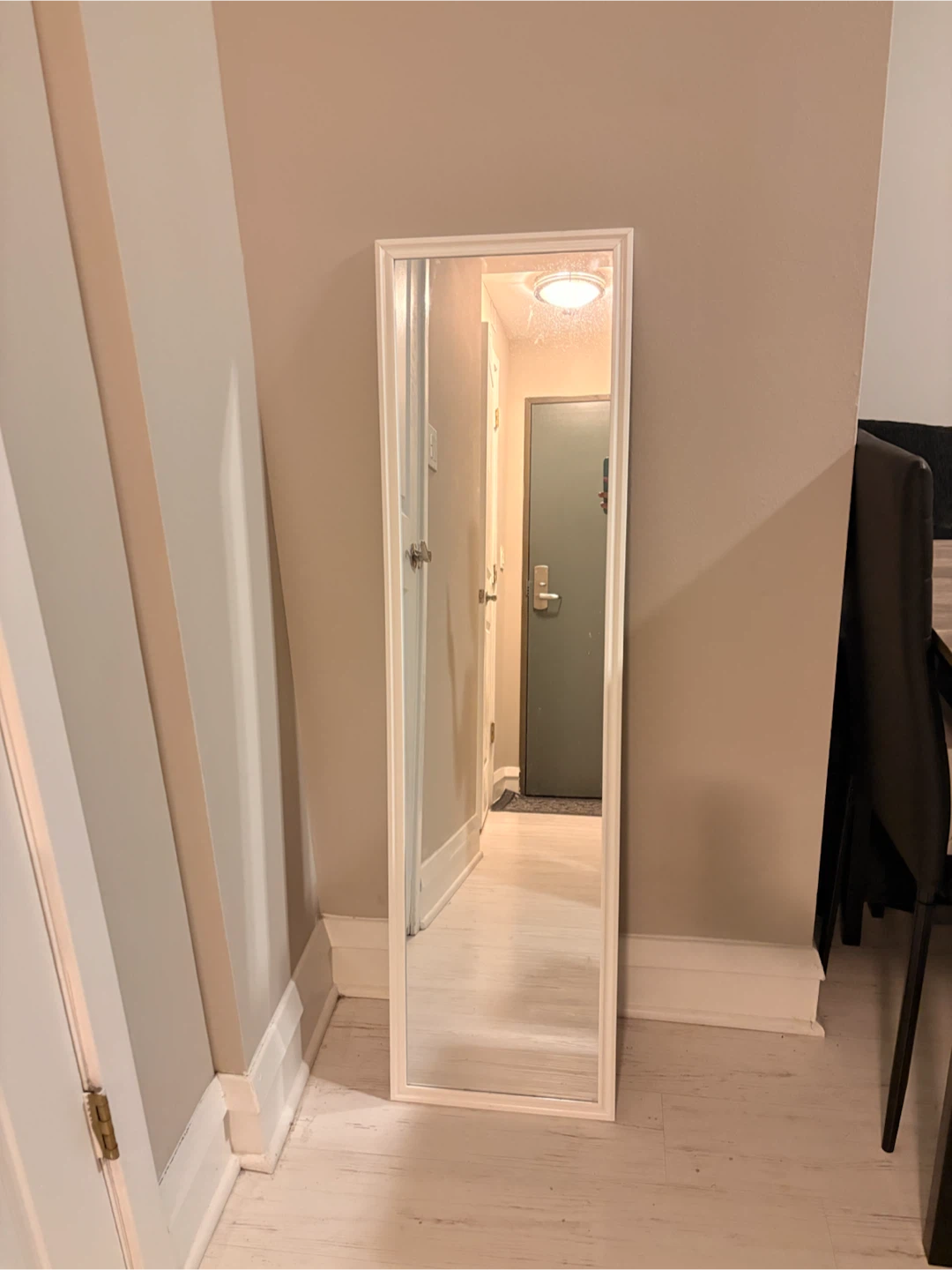 White Full-Length Floor Mirror - photo 2