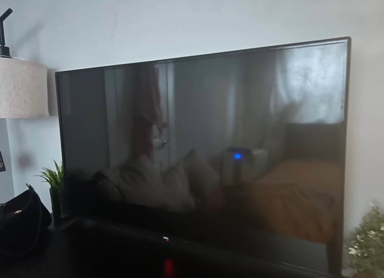 Onn 43 inch Smart 4K QLED Roku TV - photo 2