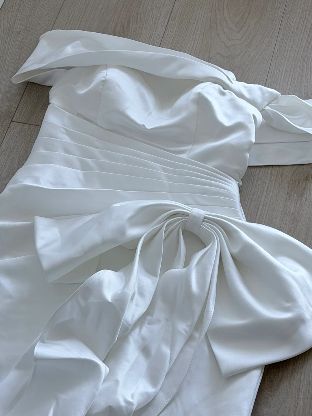 🤍 White Satin Strapless Dress (Off-Shoulder Band) 🤍 - photo 4