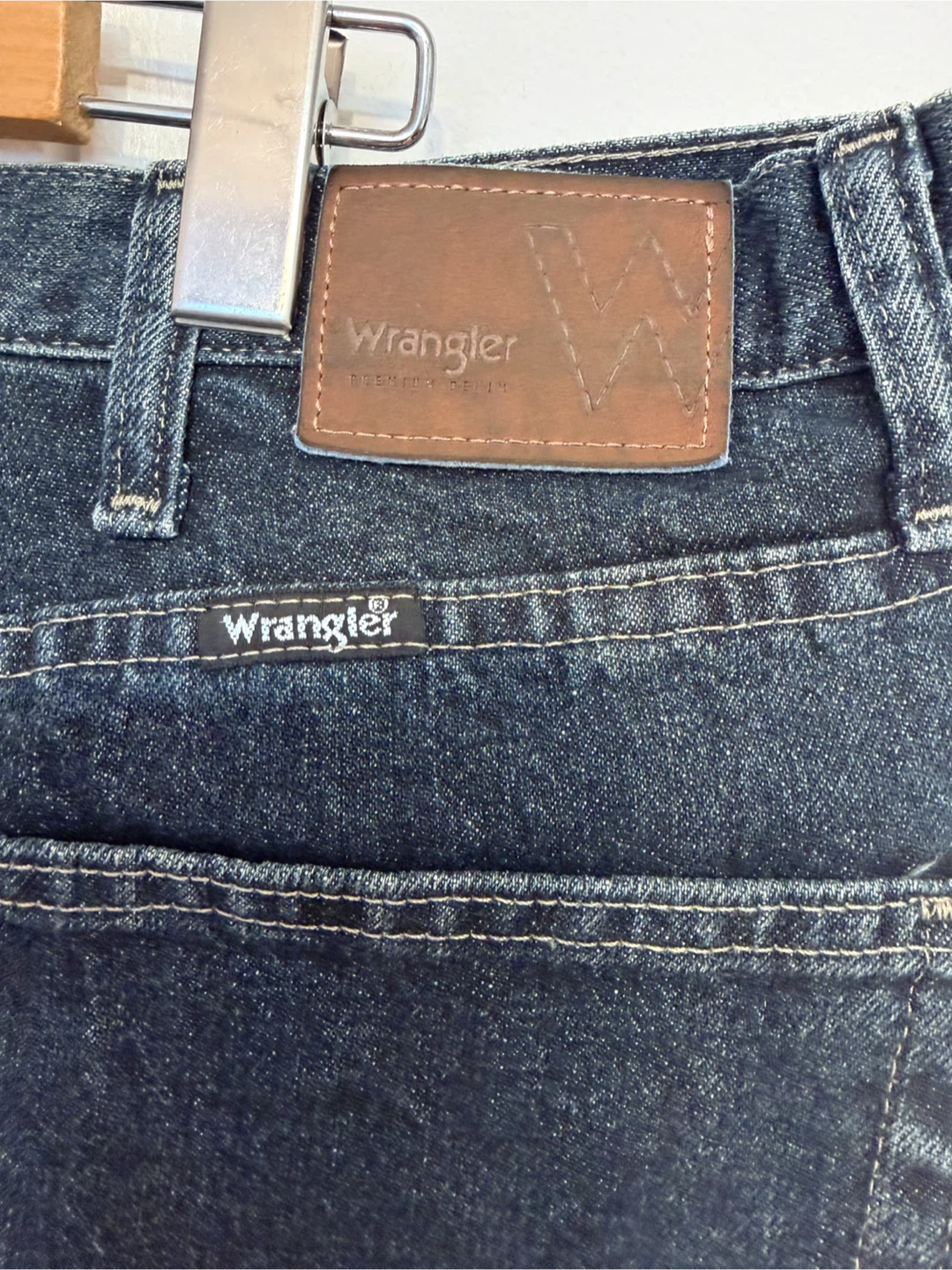 Men’s Wrangler Denim Jeans 34x30 - photo 4