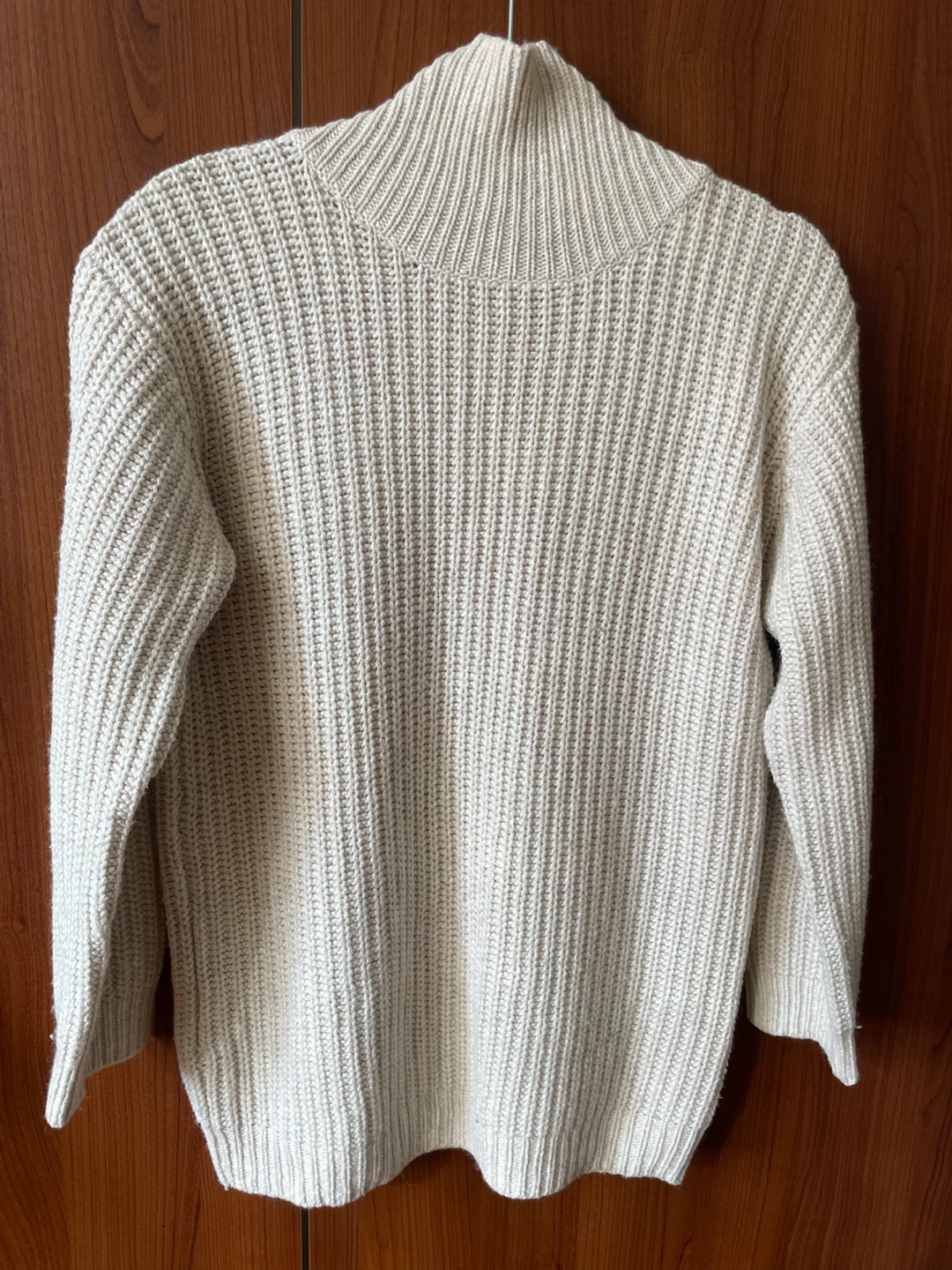 ❤️TNA Cream Mock Neck Sweater ❤️