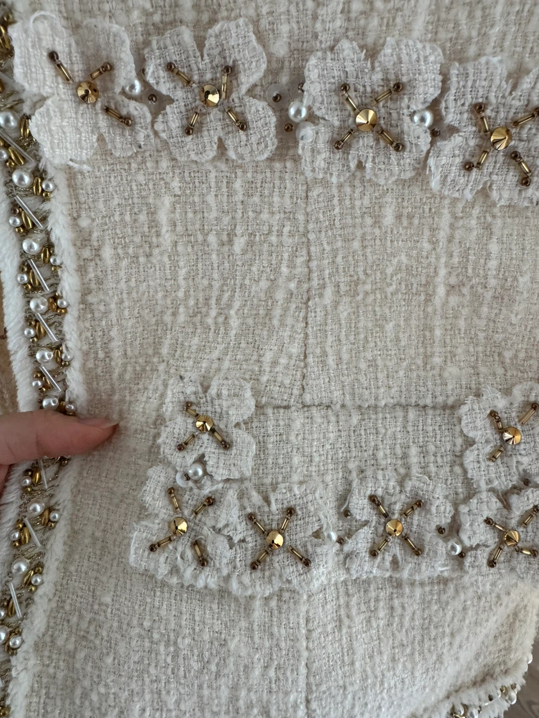 Chanel inspired Designer’s Cream Beaded Tweed Blazer - photo 5