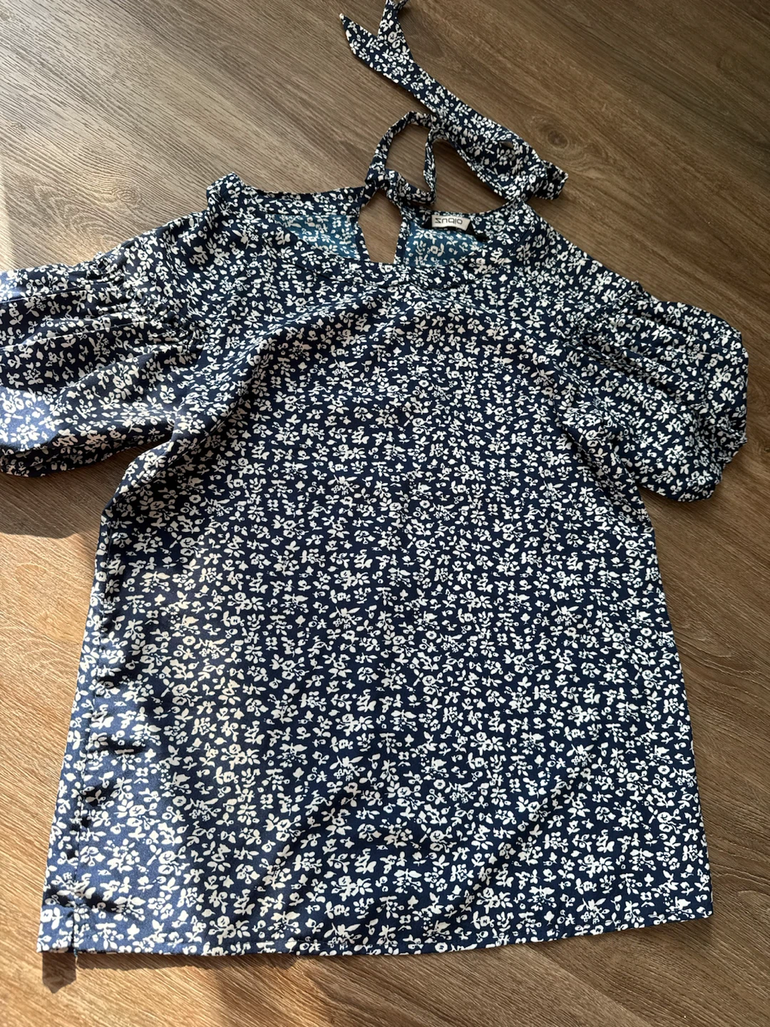 Snqio navy floral blouse