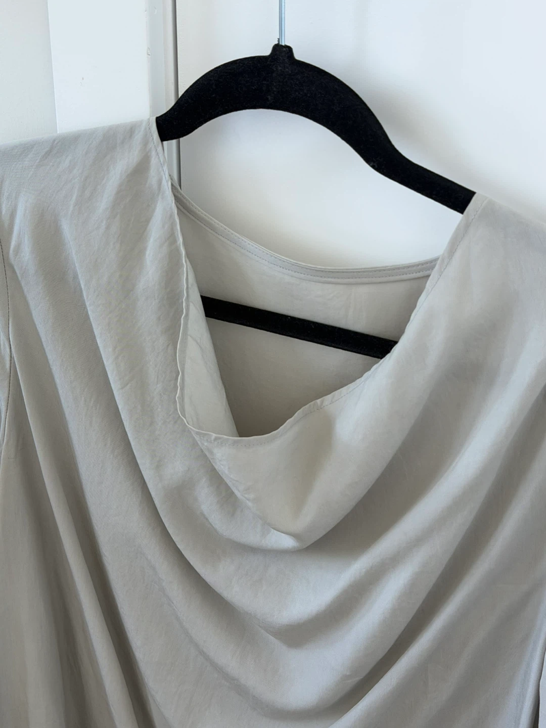 🩶 Light Grey Long Sleeve Cowl Neck Blouse 🩶 - photo 2