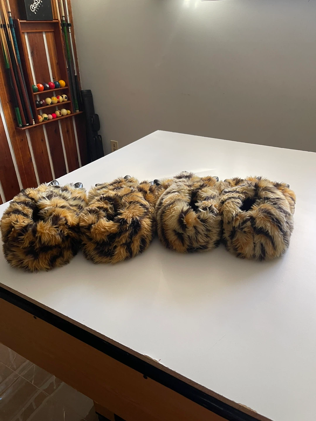 Tiger Paw Slippers S/M - photo 3
