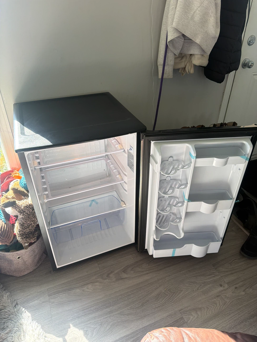 Danby Designer Mini Fridge - photo 2