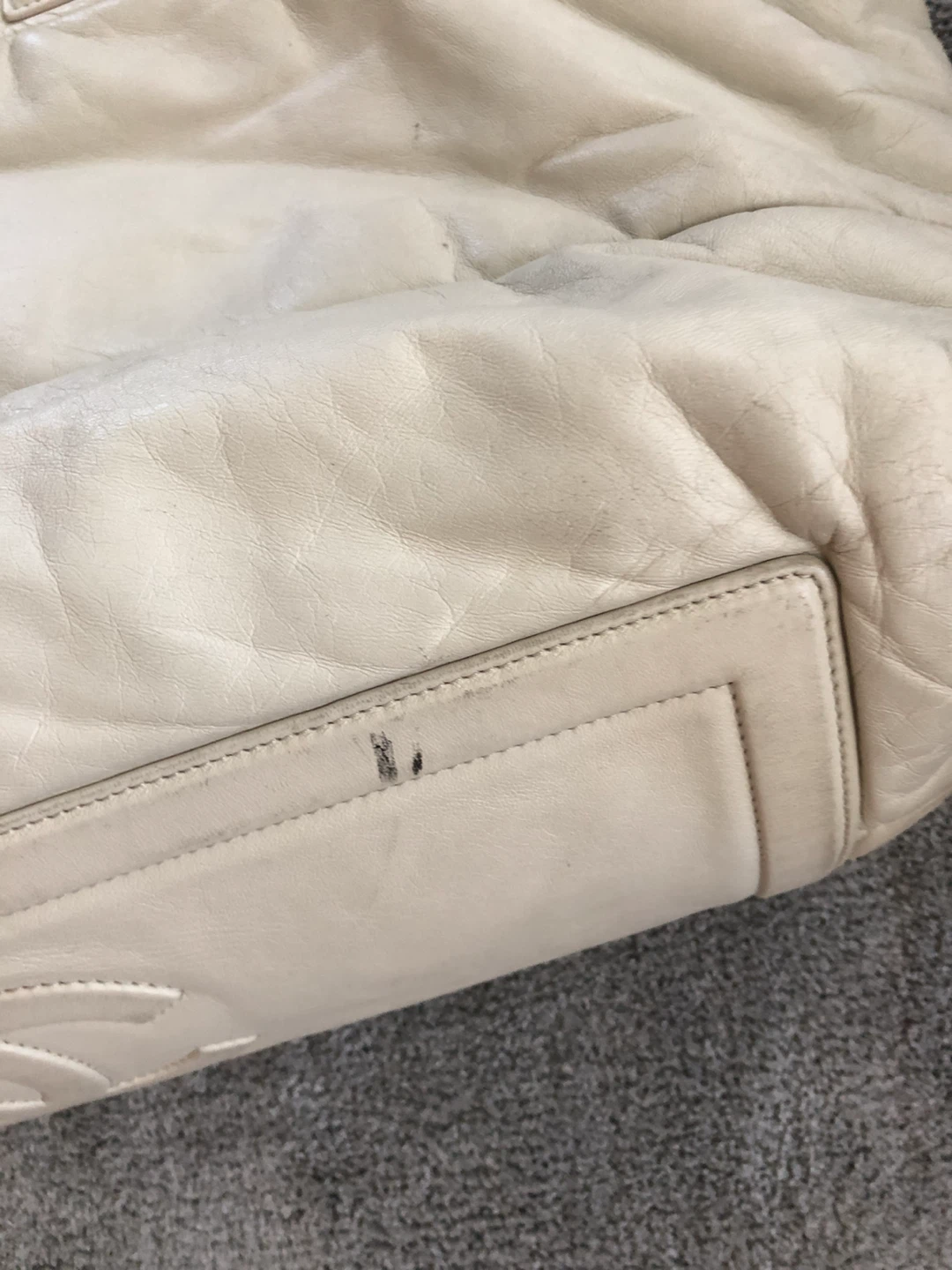Authentic Chanel puffy tote - photo 2