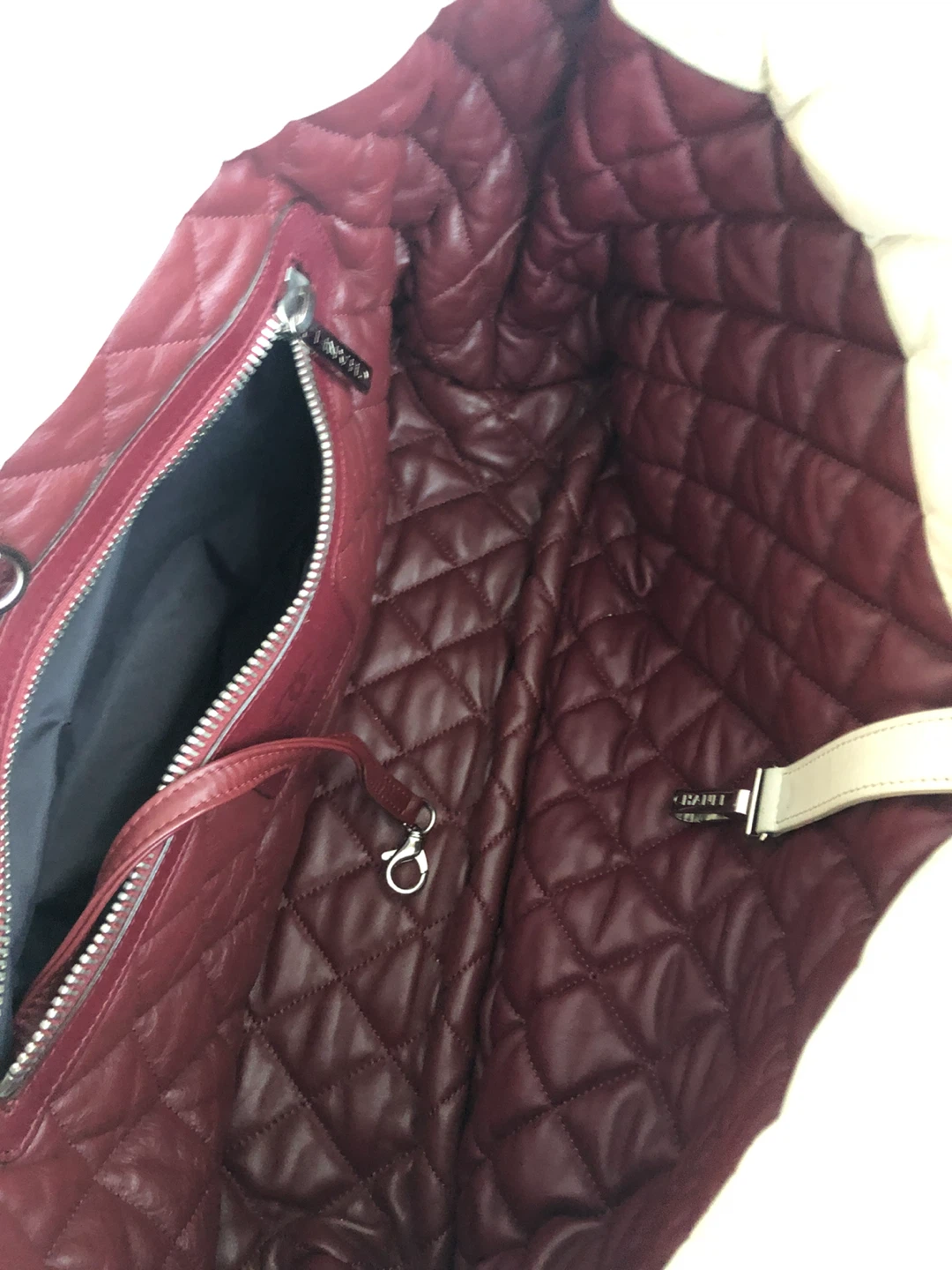 Authentic Chanel puffy tote - photo 4