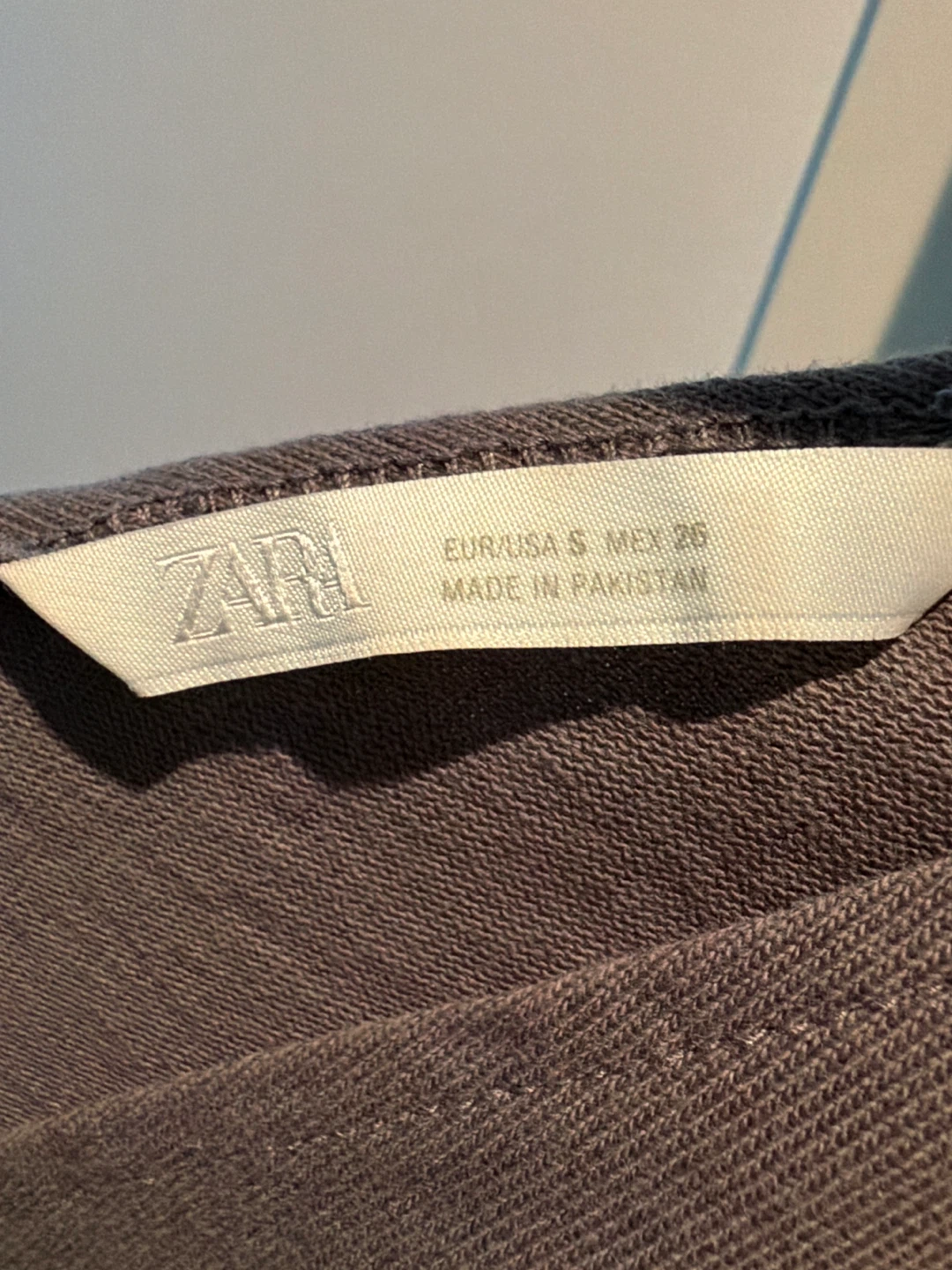 Zara Grey V-Neck Top - Size Small - photo 2