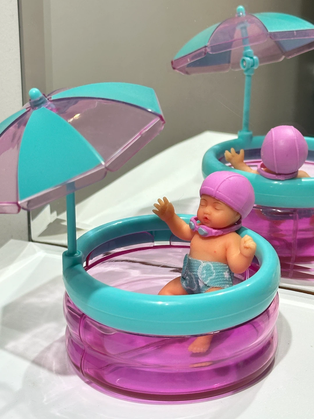 Collectible ZURU My Mini Baby doll with swimming pool set - photo 4