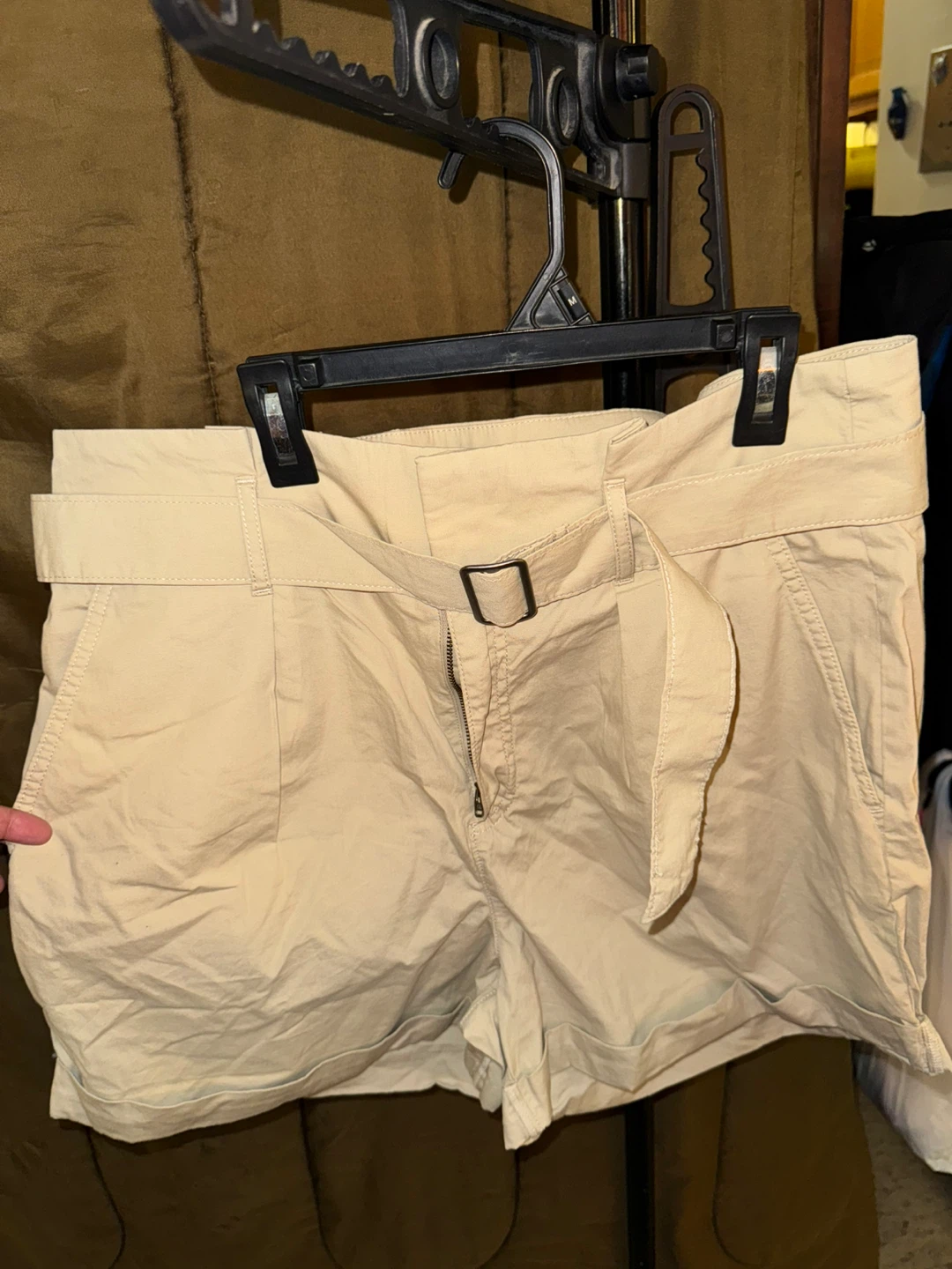 Banana Republic Tan Belted Shorts Size 12 - photo 4