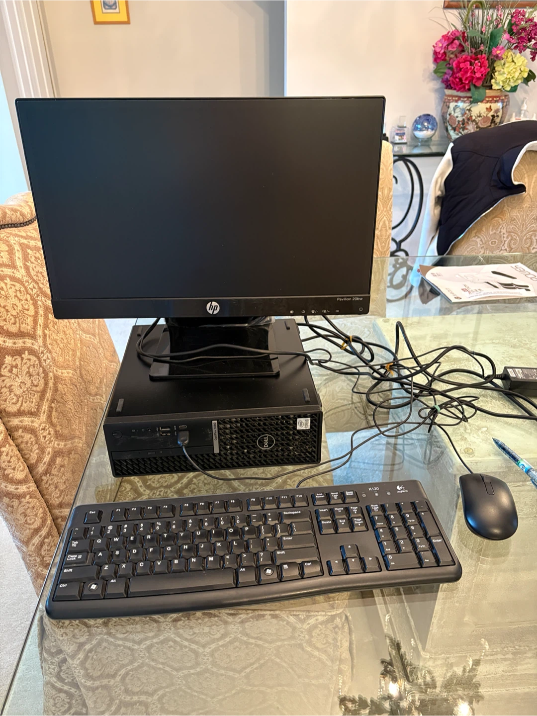 Dell OptiPlex 5080 Desktop with HP Monitor and Keyboard