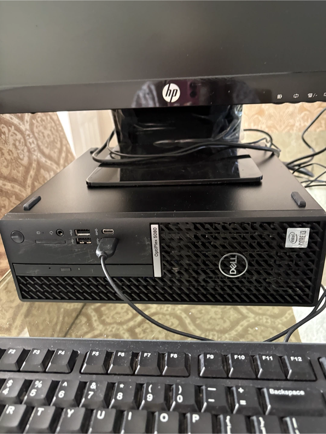 Dell OptiPlex 5080 Desktop with HP Monitor and Keyboard - photo 5