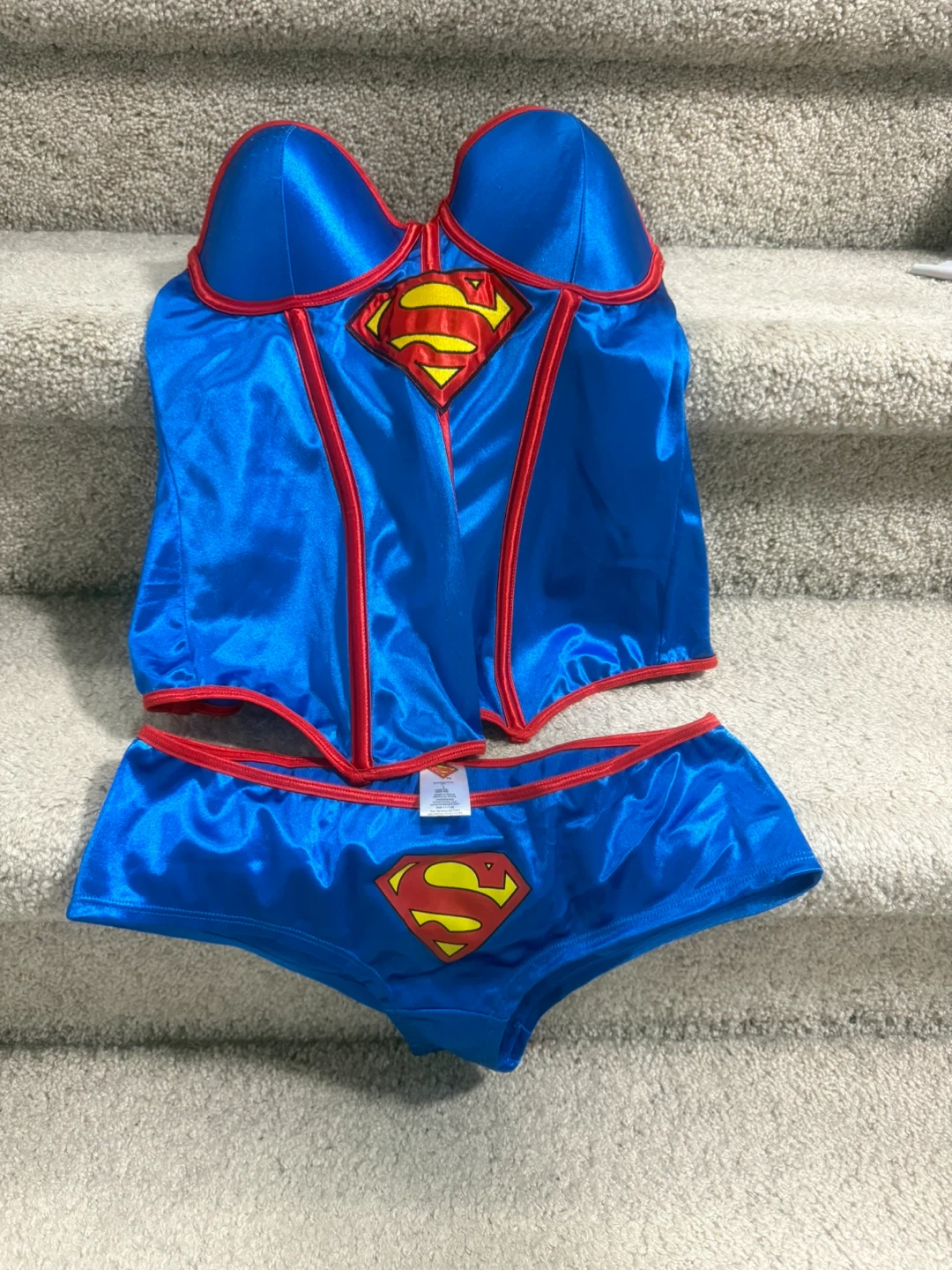 DC Comics Supergirl Costume Set