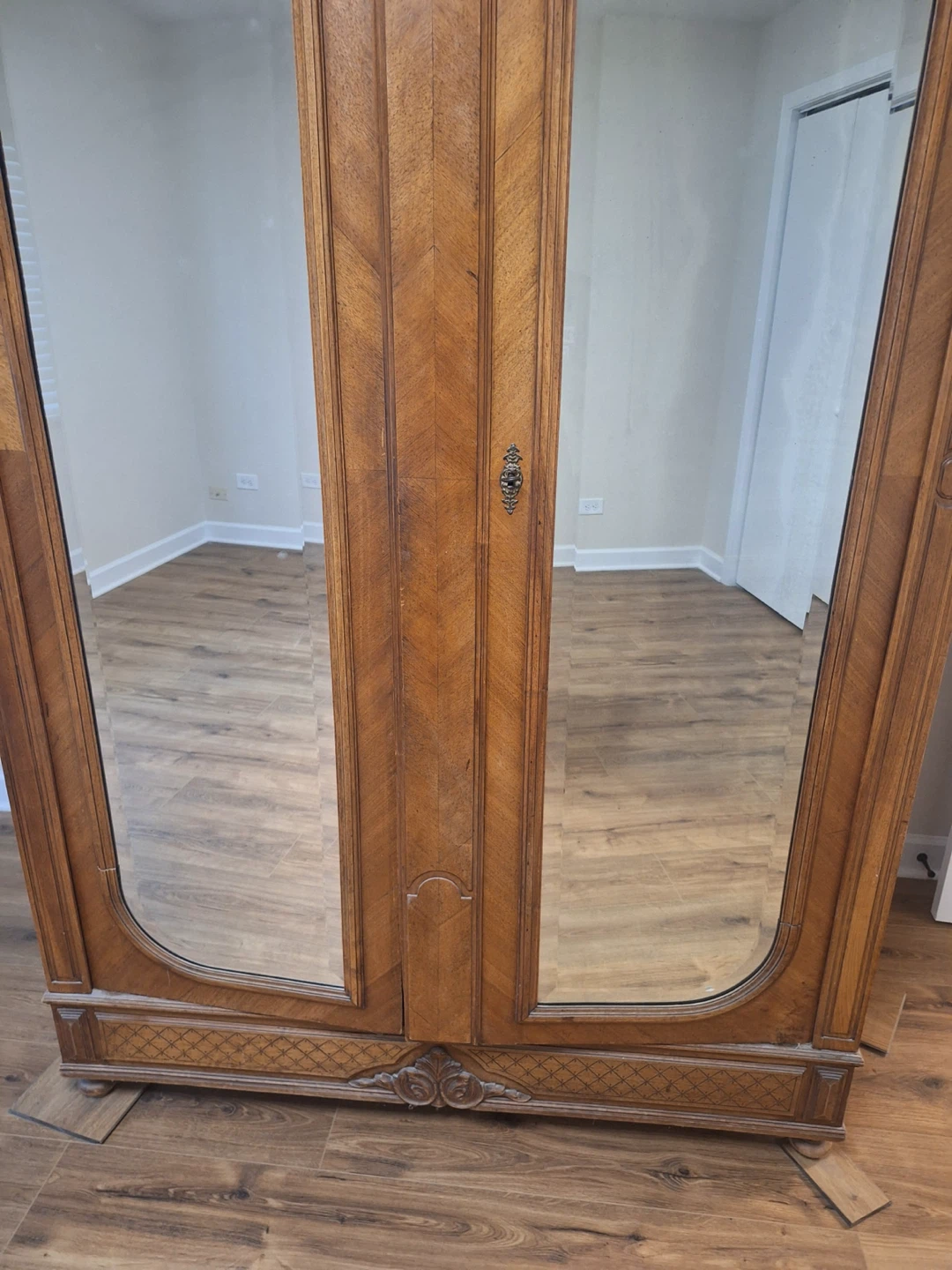 Antique French Style Carved Wood Armoire with Mirrors - photo 4