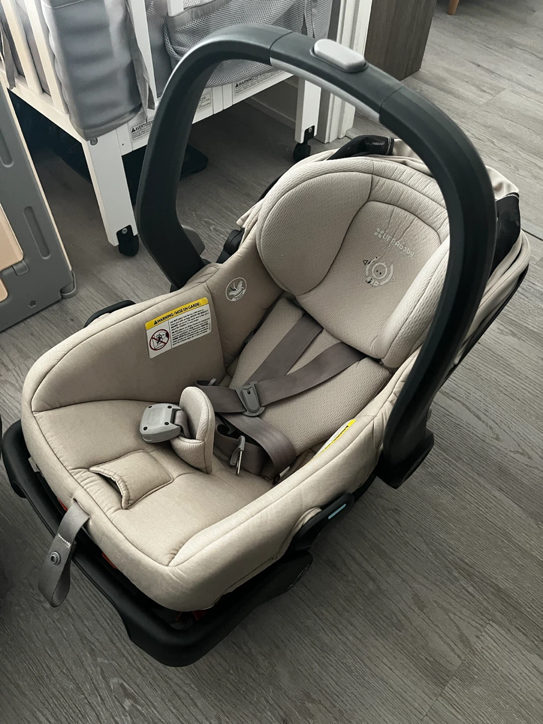 UPPAbaby Mesa v3 Infant Car Seat with Travel Bag