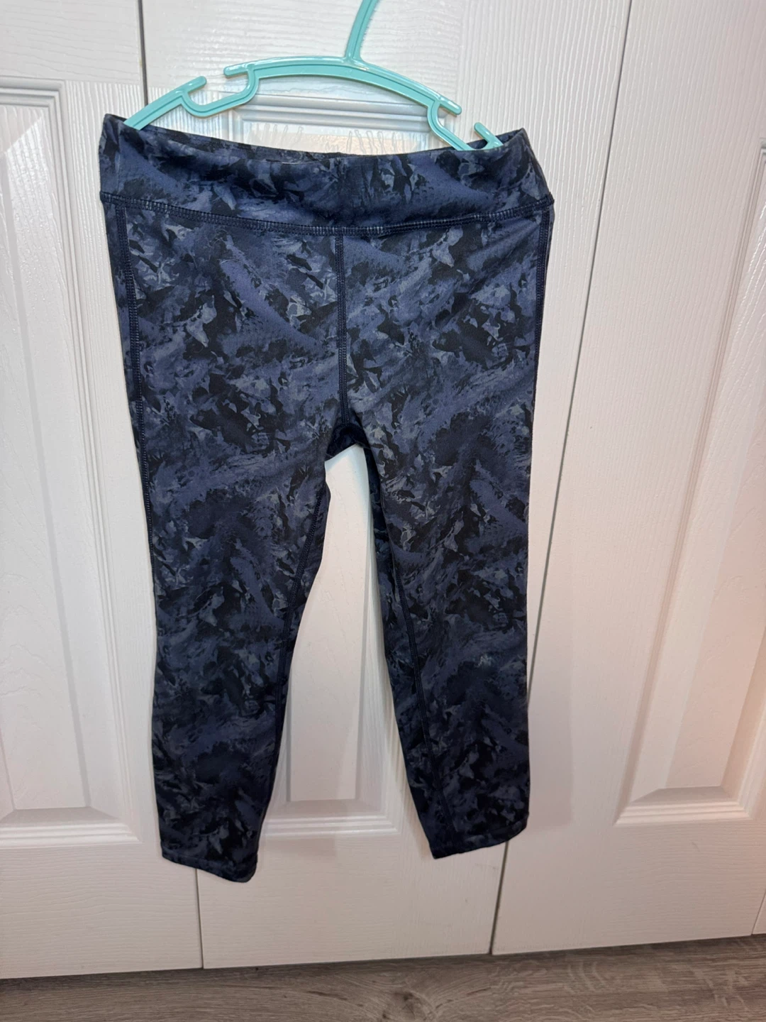 Youth Lolë Cropped Leggings
