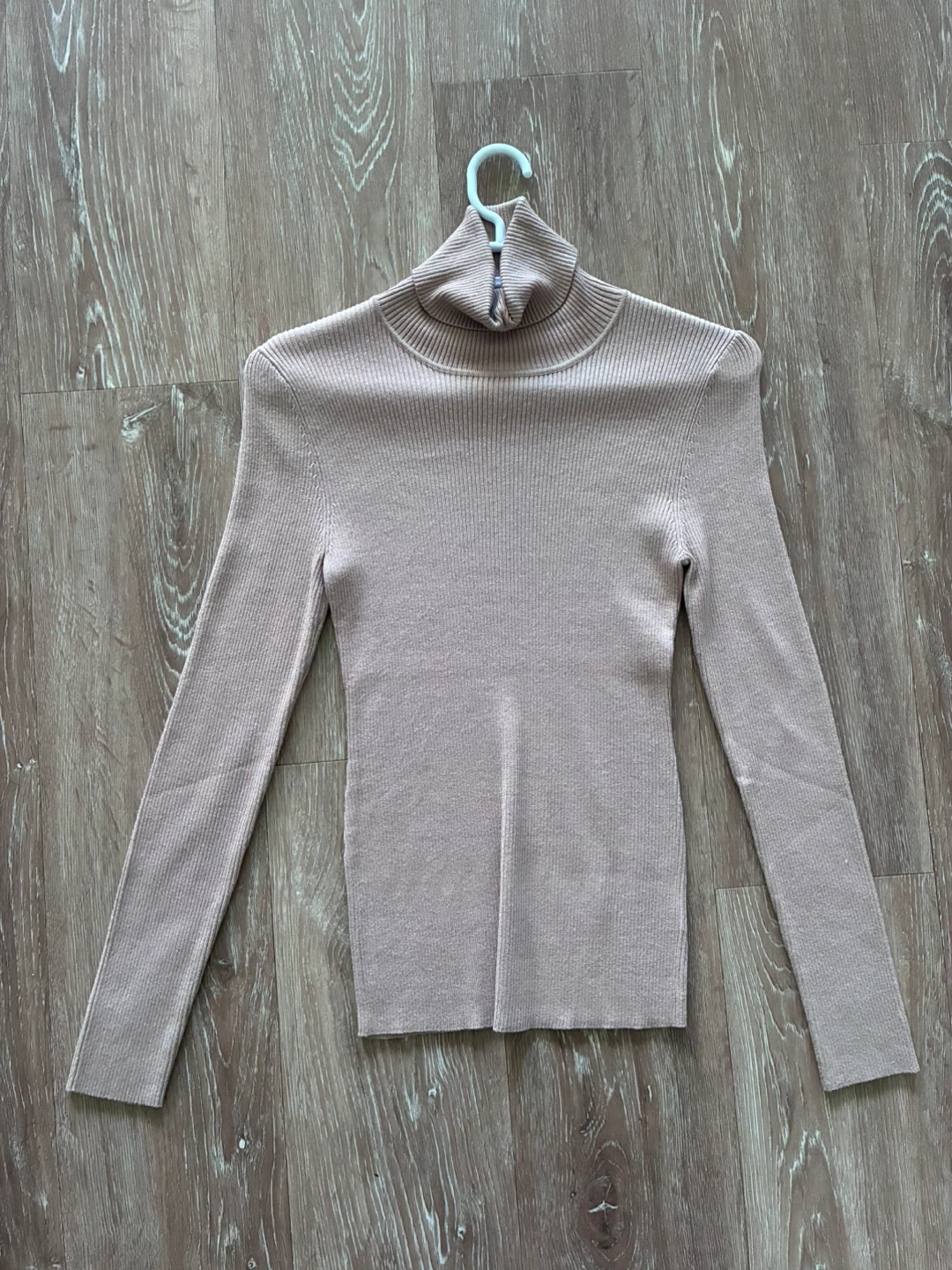 Ribbed Turtleneck - Medium