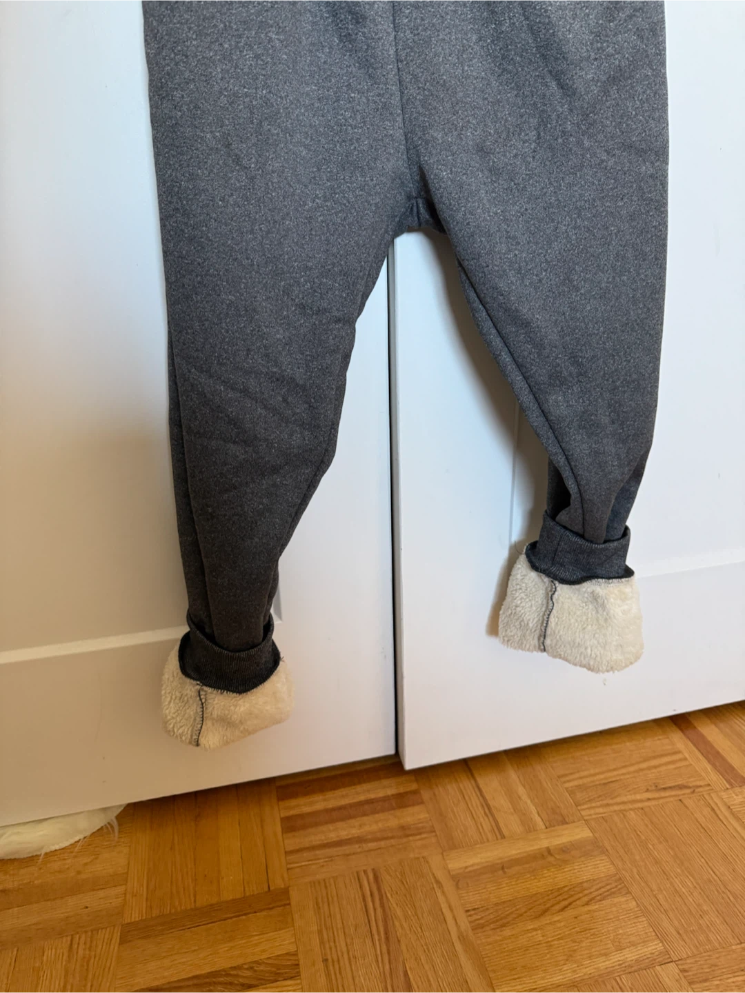 Grey fleece-lined sweatpants - photo 5