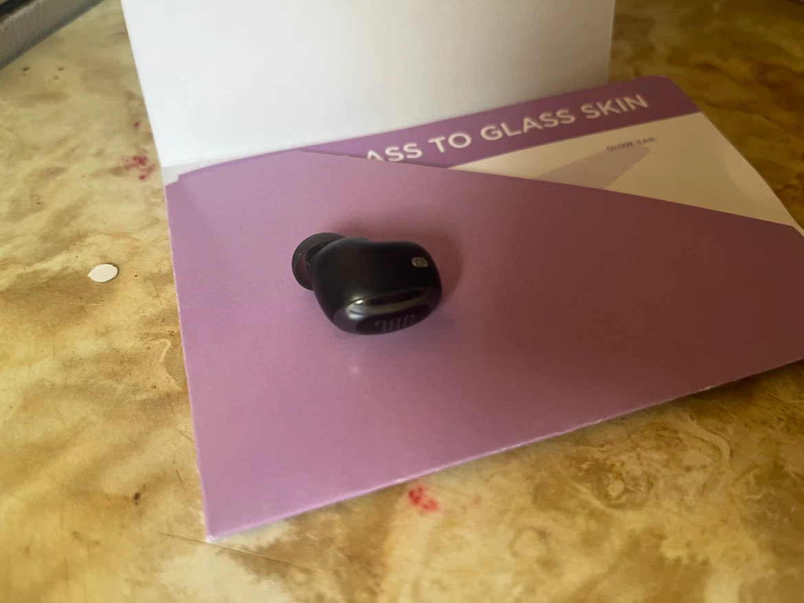 JBL Black Wireless Earbud Right Ear - photo 3