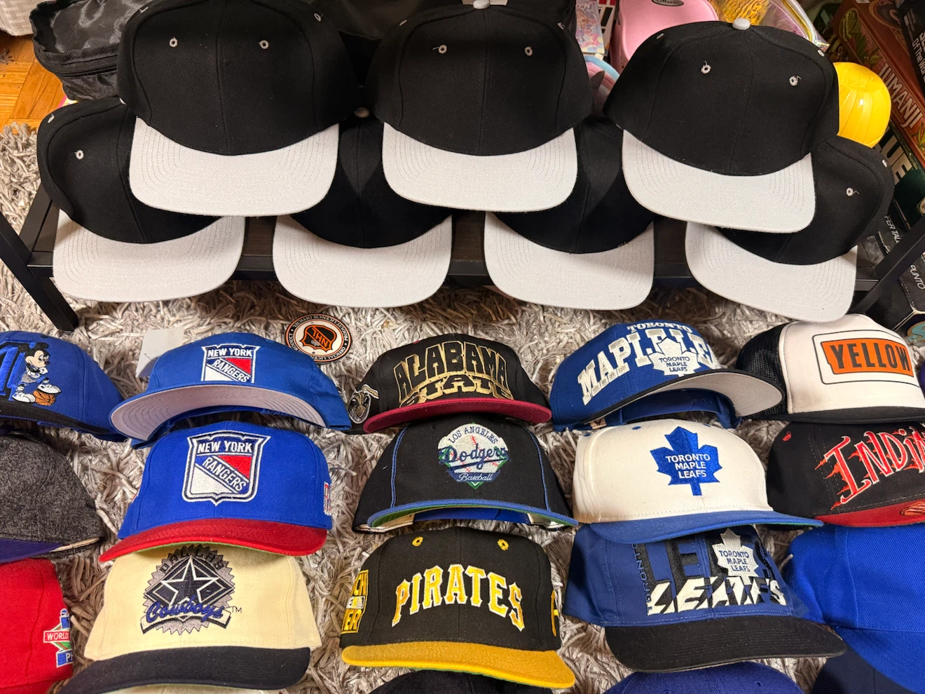 Vintage Sports Snapback Caps Hats $20-$90 - photo 3