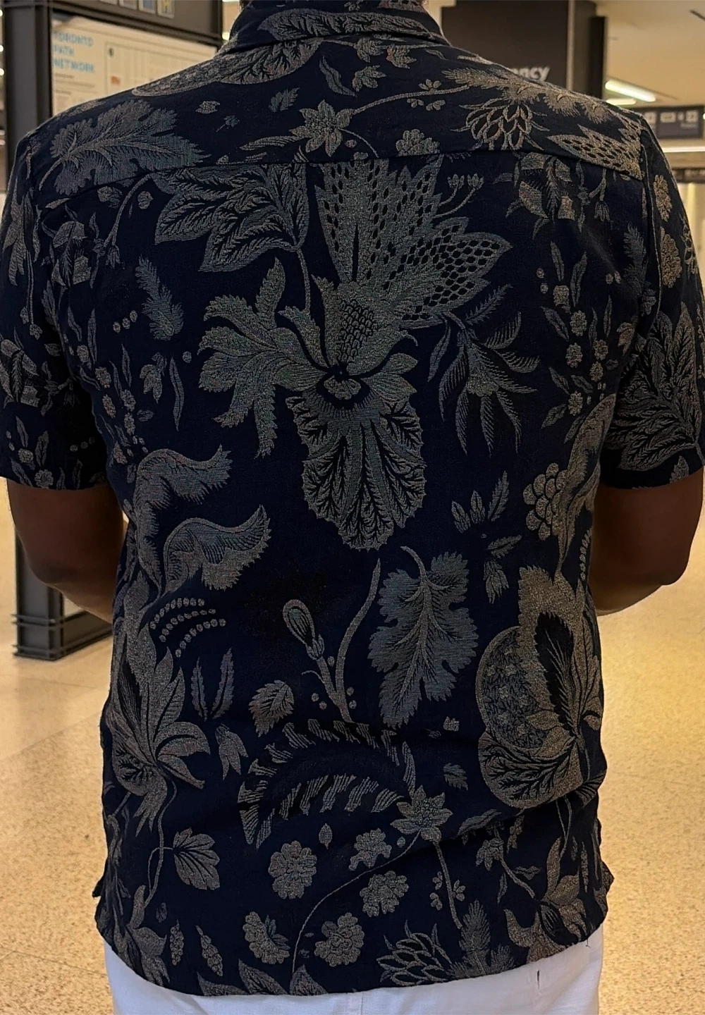 Black and Green Floral Pattern Short-Sleeve Shirt - photo 2