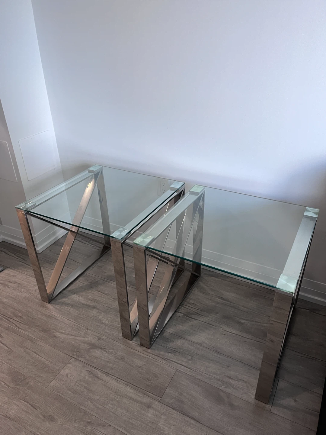 Set of 2 Glass Side Tables