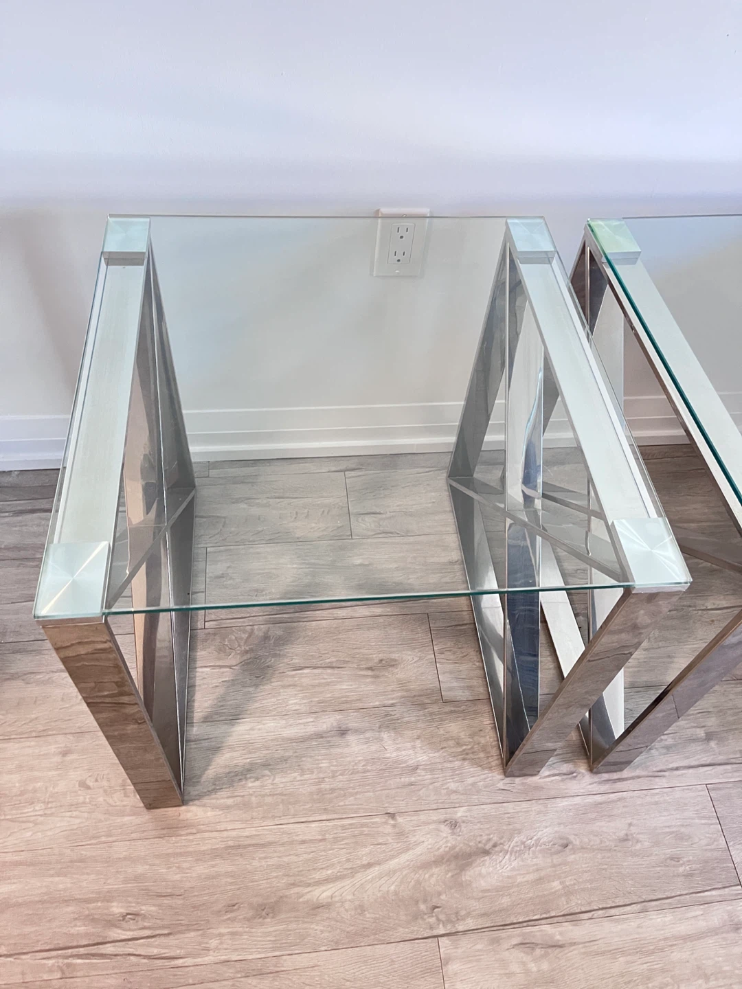 Set of 2 Glass Side Tables - photo 4