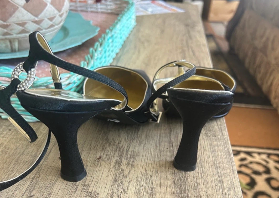 Vintage Kalla Collection Black Satin Evening Heels - Size 7.5 - photo 4