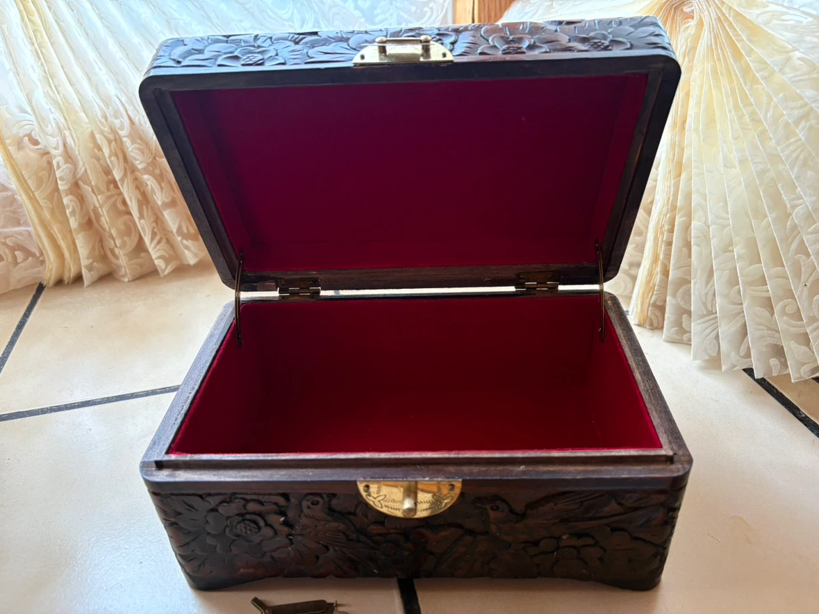 Carved Wooden Keepsake Box - photo 2