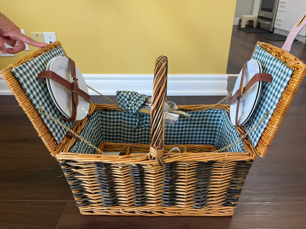 Wicker Picnic Basket Set - photo 2