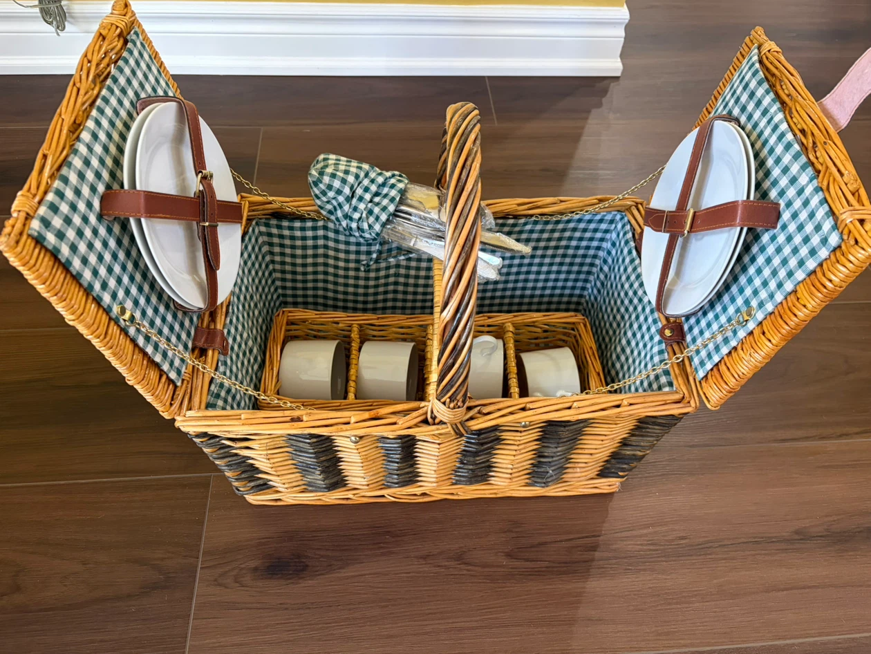 Wicker Picnic Basket Set - photo 3