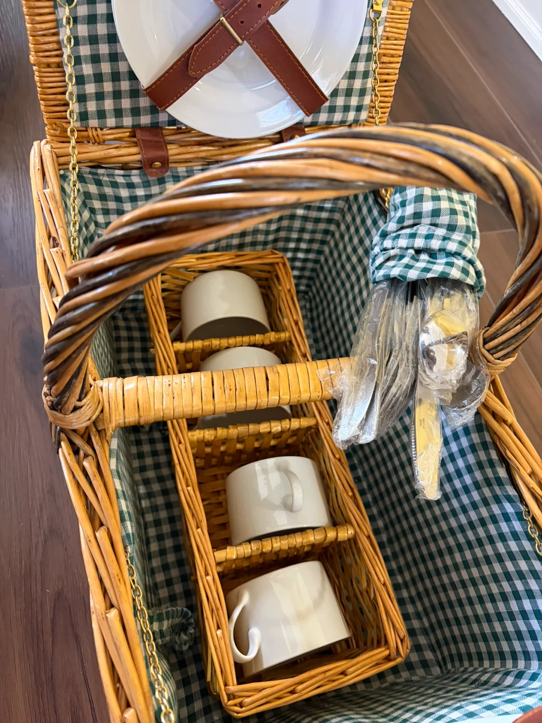 Wicker Picnic Basket Set - photo 4