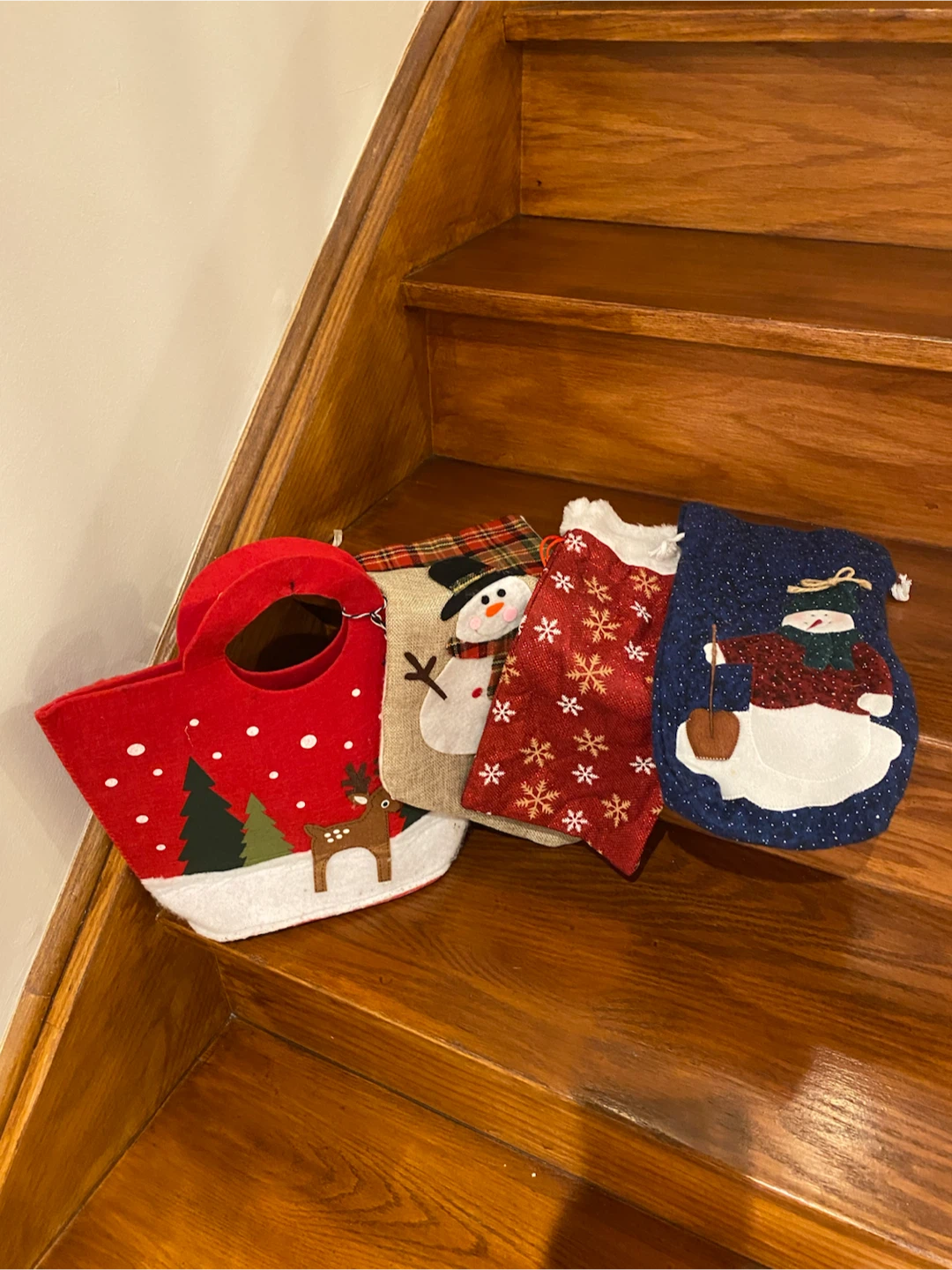 Set of 4 Christmas Holiday Gift Bags
