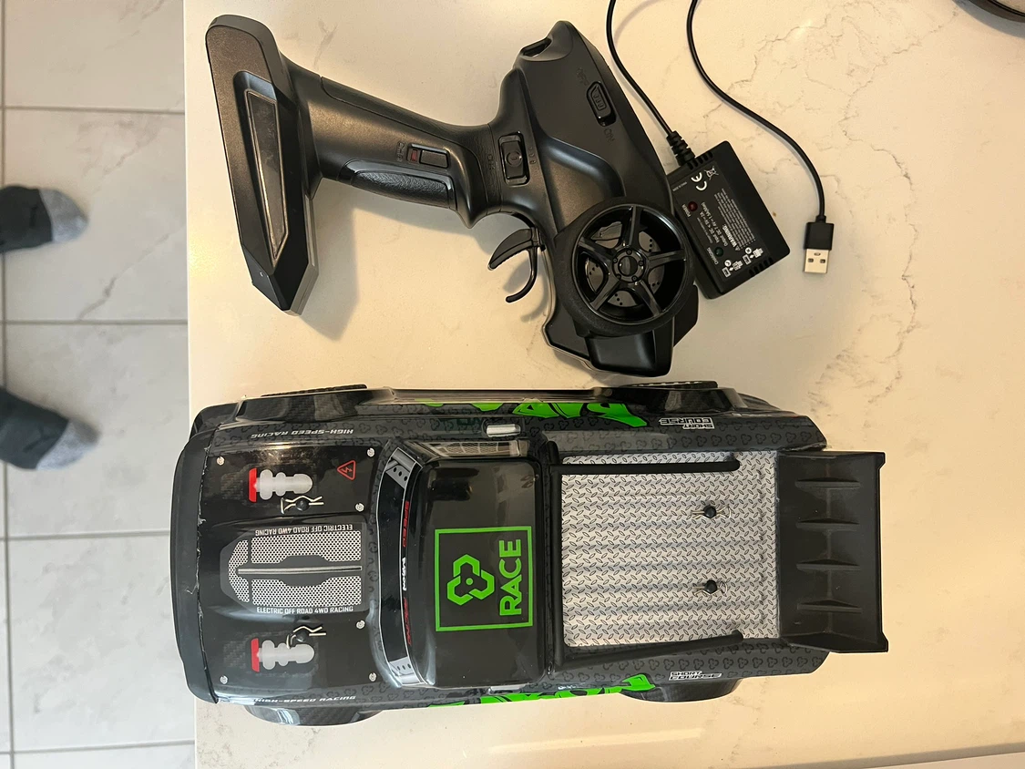 Baron High-Speed RC Racing Truck