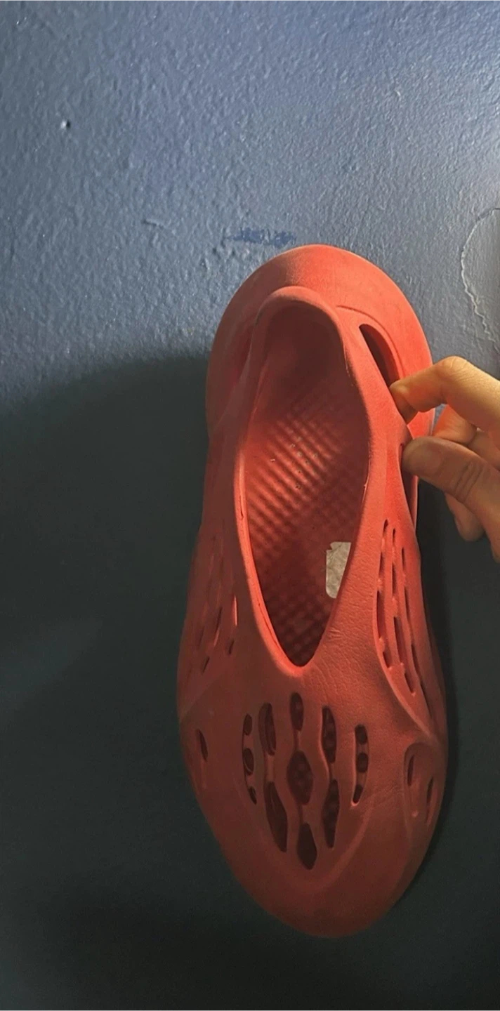 Adidas Yeezy Foam Runner Vermillion - photo 2