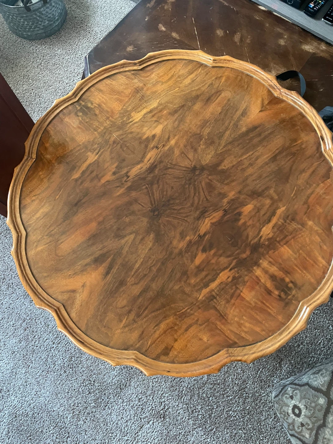 Round Table