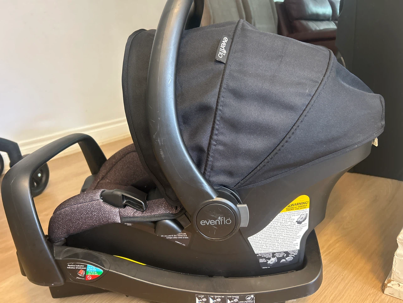 Evenflo Infant Car Seat with Base - photo 3