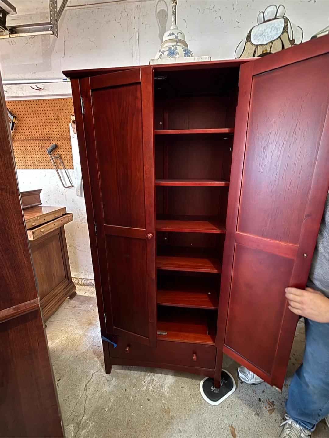 Cherry Finish Wooden Dresser - photo 3