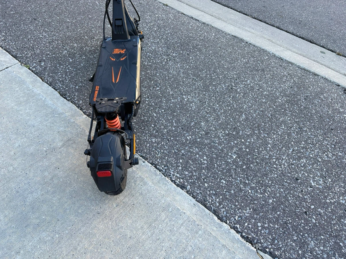 Looking to sell my 2025 KuKirin G2 Master - photo 5