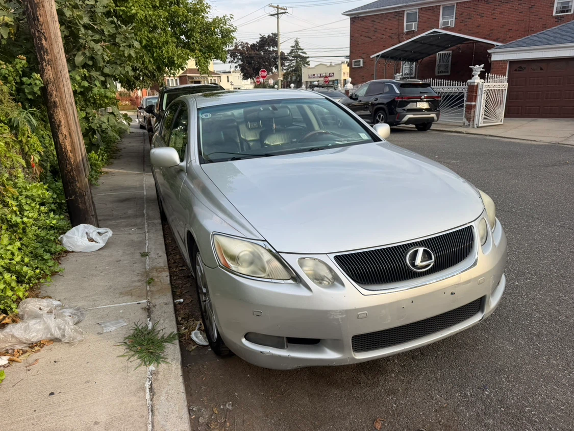 Lexus GS Silver Sedan