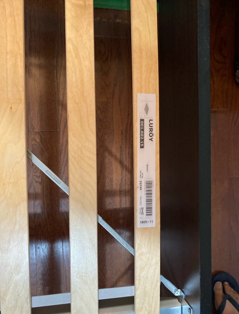 IKEA Queen Bed Frame & LUROY Slats - Very Good Condition - photo 4