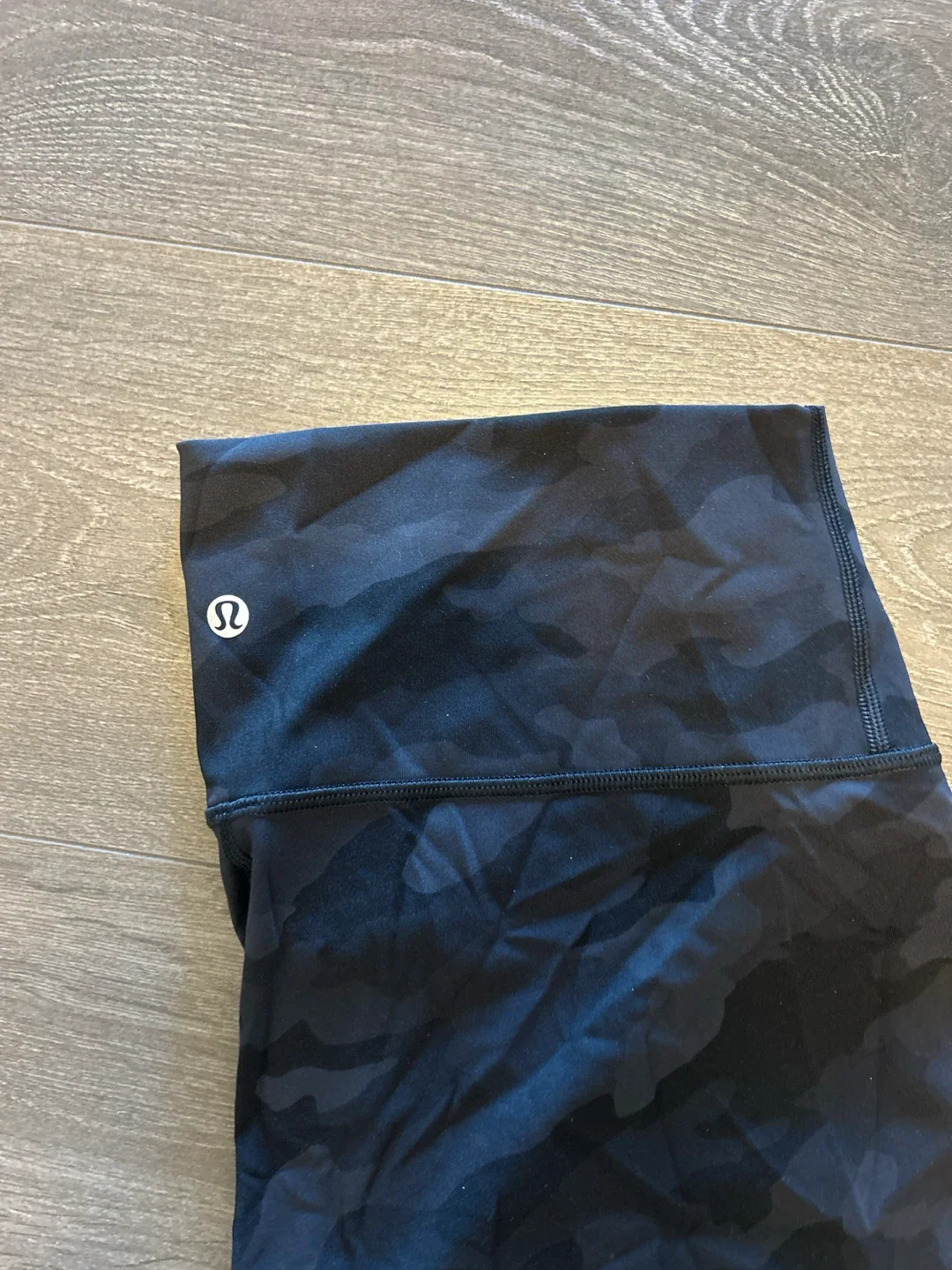 Lululemon Camo Leggings Size 10 Tall - photo 3